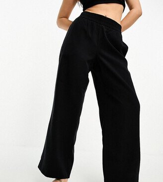 Vero Moda Petite wide leg pants in black